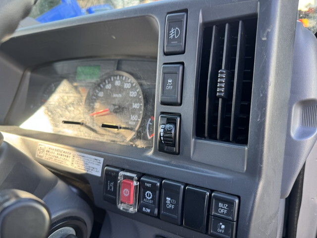 いすゞエルフ平ボディ小型（2t・3t）[写真18]