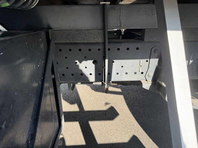 いすゞエルフ平ボディ小型（2t・3t）[写真30]