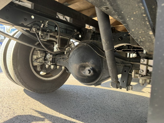 いすゞエルフ平ボディ小型（2t・3t）[写真33]