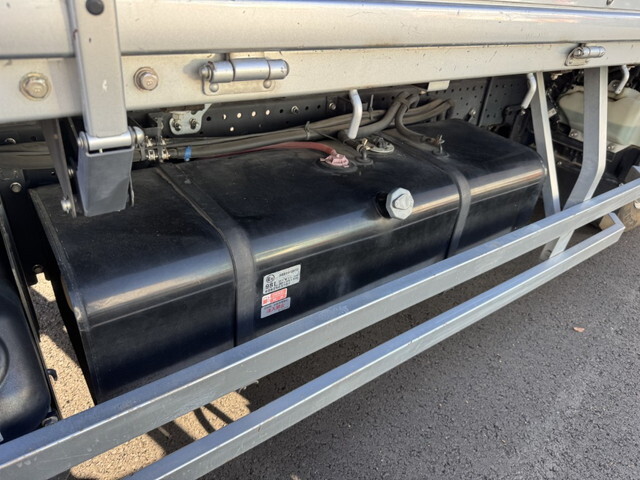 いすゞエルフ平ボディ小型（2t・3t）[写真35]