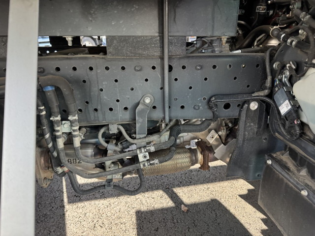 いすゞエルフ平ボディ小型（2t・3t）[写真37]