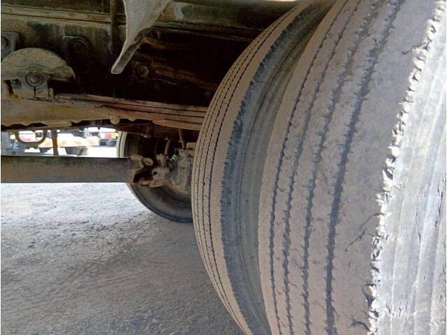 いすゞフォワードクレーン3段中型（4t）[写真28]