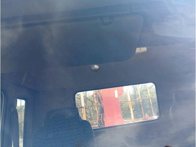 いすゞフォワードクレーン3段中型（4t）[写真07]