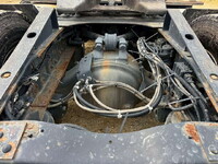 UDトラックスクオントレーラーヘッド（トラクターヘッド）大型（10t）[写真14]