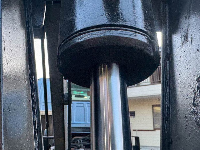 いすゞエルフコンテナ専用車小型（2t・3t）[写真14]