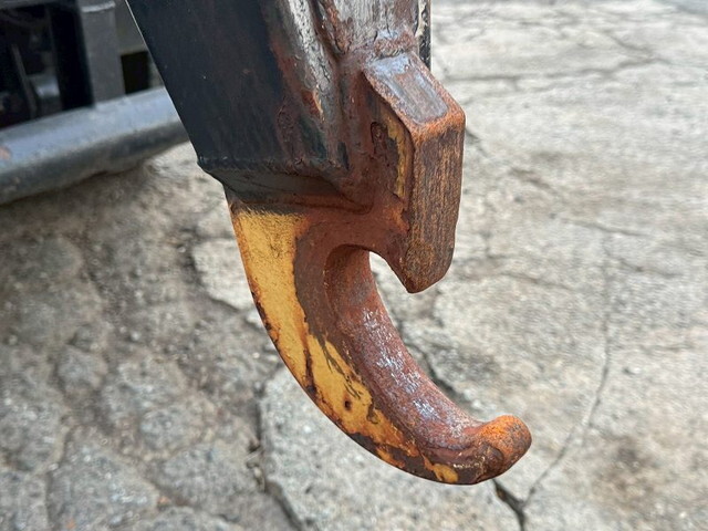 いすゞエルフコンテナ専用車小型（2t・3t）[写真15]