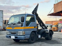 いすゞエルフコンテナ専用車小型（2t・3t）