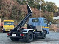 いすゞエルフコンテナ専用車小型（2t・3t）[写真02]