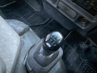 いすゞエルフコンテナ専用車小型（2t・3t）[写真33]