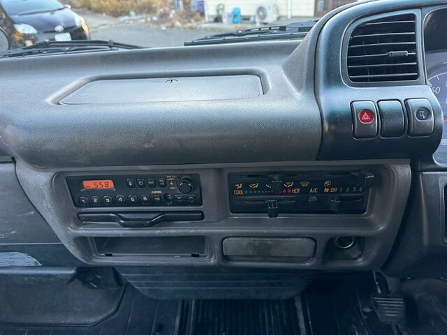 いすゞエルフコンテナ専用車小型（2t・3t）[写真34]