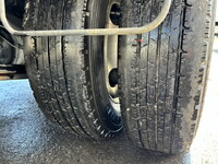 いすゞエルフ冷凍車（冷蔵車）小型（2t・3t）[写真17]