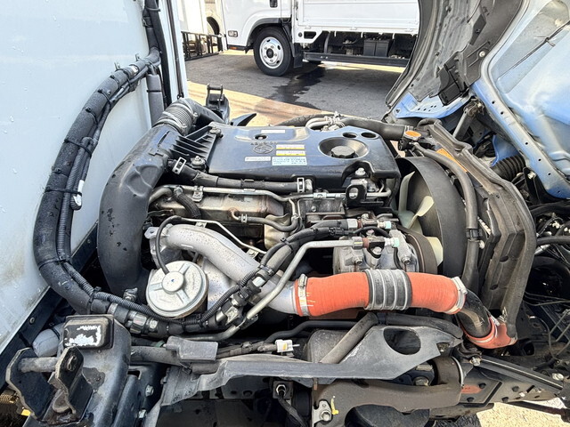 いすゞエルフ冷凍車（冷蔵車）小型（2t・3t）[写真27]