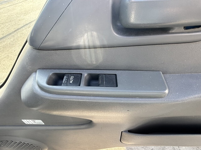 いすゞエルフ冷凍車（冷蔵車）小型（2t・3t）[写真28]