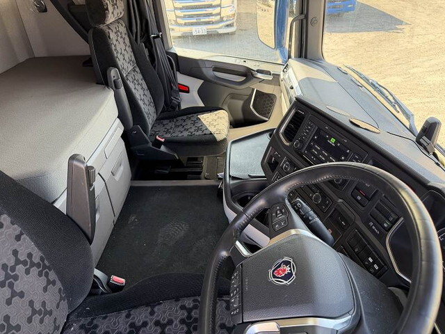 スカニアその他の車種アルミウイング大型（10t）[写真31]