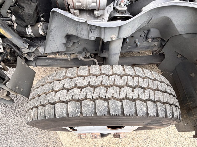 三菱ふそうキャンター冷凍車（冷蔵車）小型（2t・3t）[写真23]