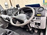 三菱ふそうキャンター冷凍車（冷蔵車）小型（2t・3t）[写真29]