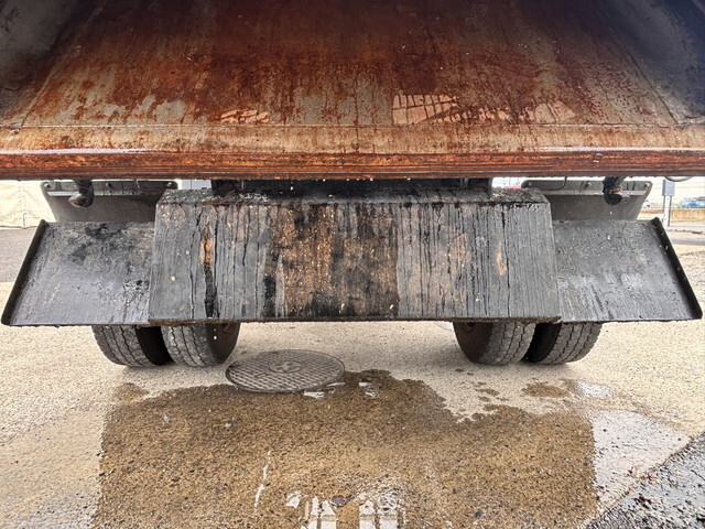 いすゞエルフパッカー車（塵芥車）小型（2t・3t）[写真12]