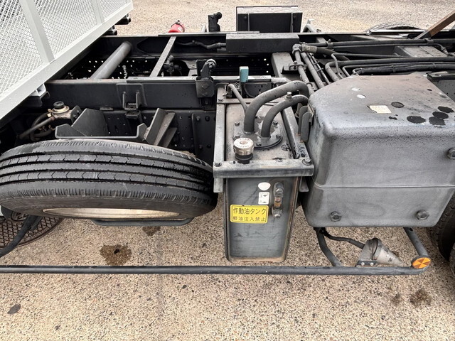 いすゞエルフパッカー車（塵芥車）小型（2t・3t）[写真16]