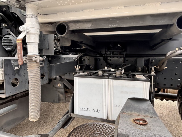 いすゞエルフパッカー車（塵芥車）小型（2t・3t）[写真17]