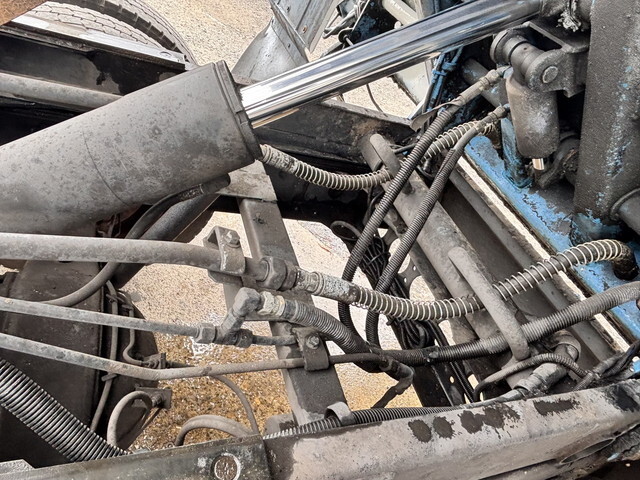 いすゞエルフパッカー車（塵芥車）小型（2t・3t）[写真19]