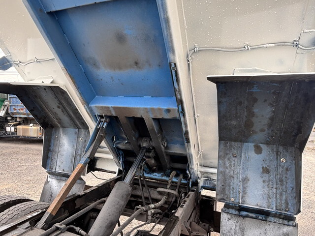 いすゞエルフパッカー車（塵芥車）小型（2t・3t）[写真20]