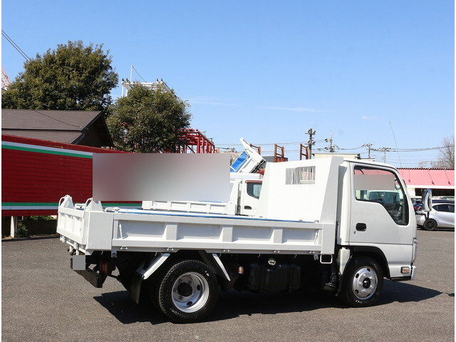 いすゞエルフダンプ小型（2t・3t）[写真04]