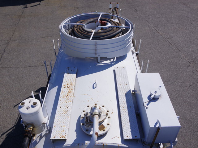 UDトラックスコンドルバキュームカー増トン（6t・8t）[写真11]