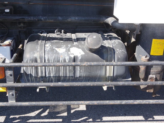 UDトラックスコンドルバキュームカー増トン（6t・8t）[写真16]