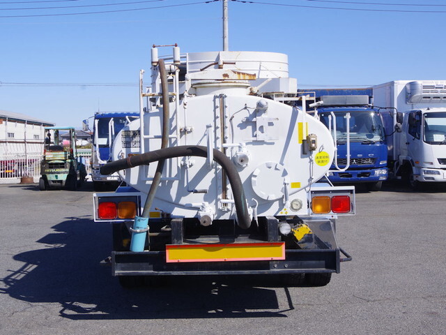 UDトラックスコンドルバキュームカー増トン（6t・8t）[写真21]