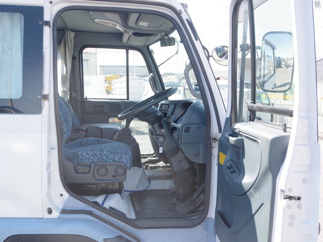 UDトラックスコンドルバキュームカー増トン（6t・8t）[写真28]