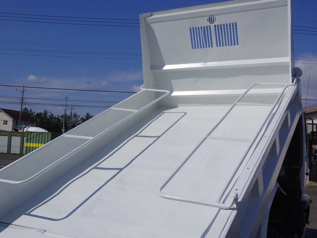 日野レンジャーダンプ中型（4t）[写真12]