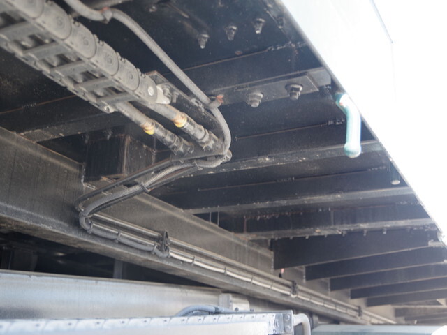 いすゞフォワードセーフティローダー増トン（6t・8t）[写真10]