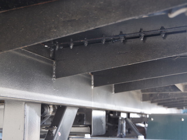 いすゞフォワードセーフティローダー増トン（6t・8t）[写真11]