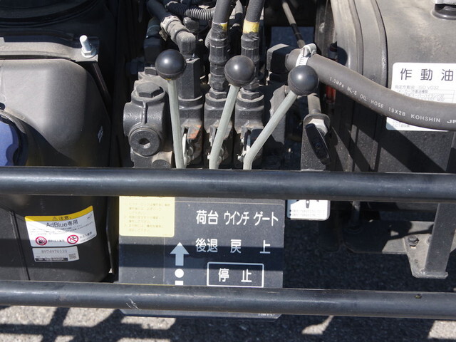 いすゞフォワードセーフティローダー増トン（6t・8t）[写真15]