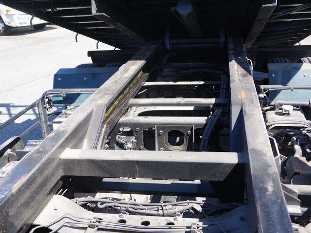 いすゞフォワードセーフティローダー増トン（6t・8t）[写真09]