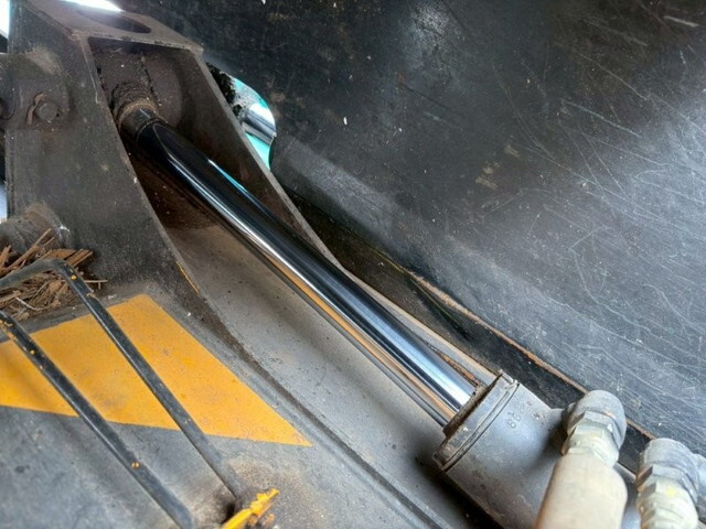 日野デュトロパッカー車（塵芥車）小型（2t・3t）[写真11]