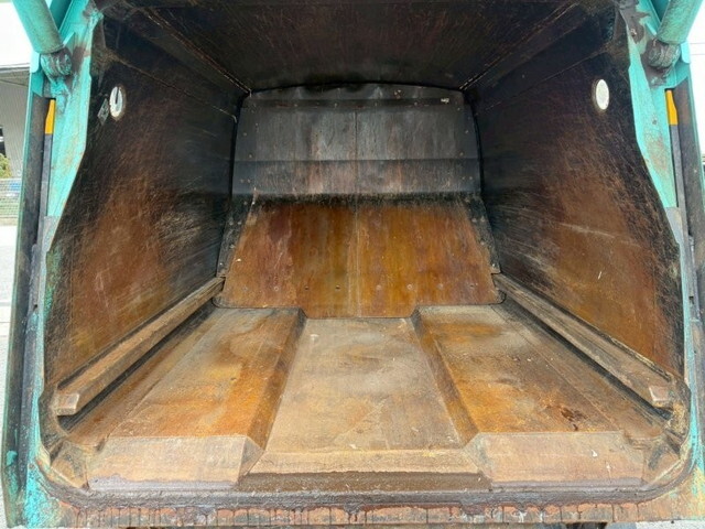 日野デュトロパッカー車（塵芥車）小型（2t・3t）[写真07]