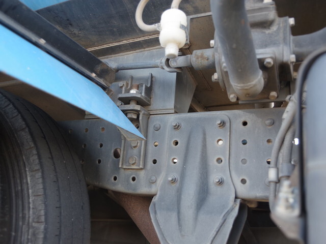 三菱ふそうキャンターバキュームカー小型（2t・3t）[写真10]