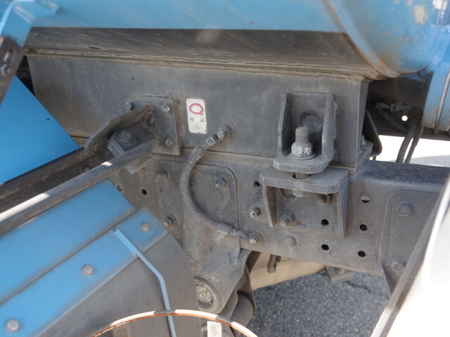 三菱ふそうキャンターバキュームカー小型（2t・3t）[写真12]