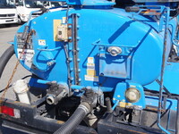 三菱ふそうキャンターバキュームカー小型（2t・3t）[写真16]