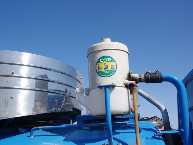 三菱ふそうキャンターバキュームカー小型（2t・3t）[写真16]