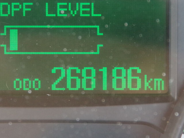 三菱ふそうキャンターバキュームカー小型（2t・3t）[写真26]