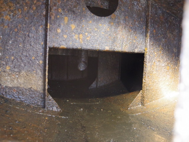 三菱ふそうキャンターバキュームカー小型（2t・3t）[写真09]