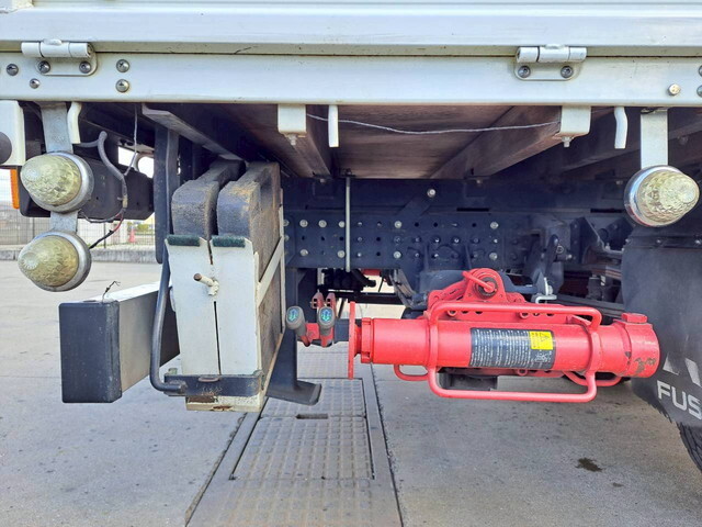 三菱ふそうキャンターセルフクレーン5段小型（2t・3t）[写真26]