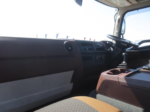 日野レンジャーアルミウイング中型（4t）[写真15]