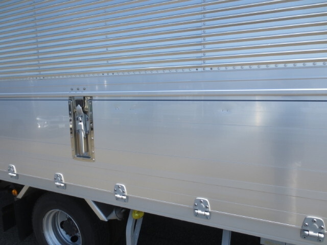 日野レンジャーアルミウイング中型（4t）[写真23]