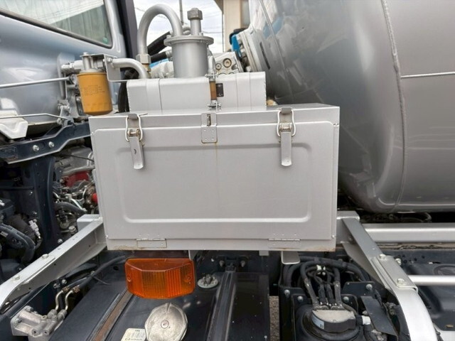 日野レンジャーミキサー車（コンクリートミキサー）増トン（6t・8t）[写真17]