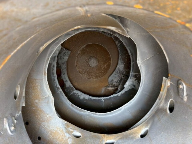 日野レンジャーミキサー車（コンクリートミキサー）増トン（6t・8t）[写真09]