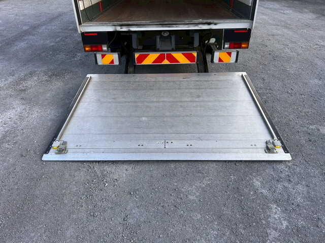 三菱ふそうキャンターアルミバン小型（2t・3t）[写真05]