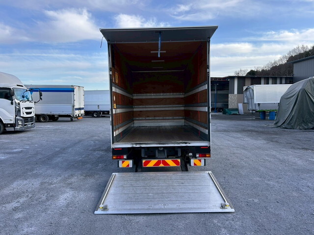 三菱ふそうキャンターアルミバン小型（2t・3t）[写真06]